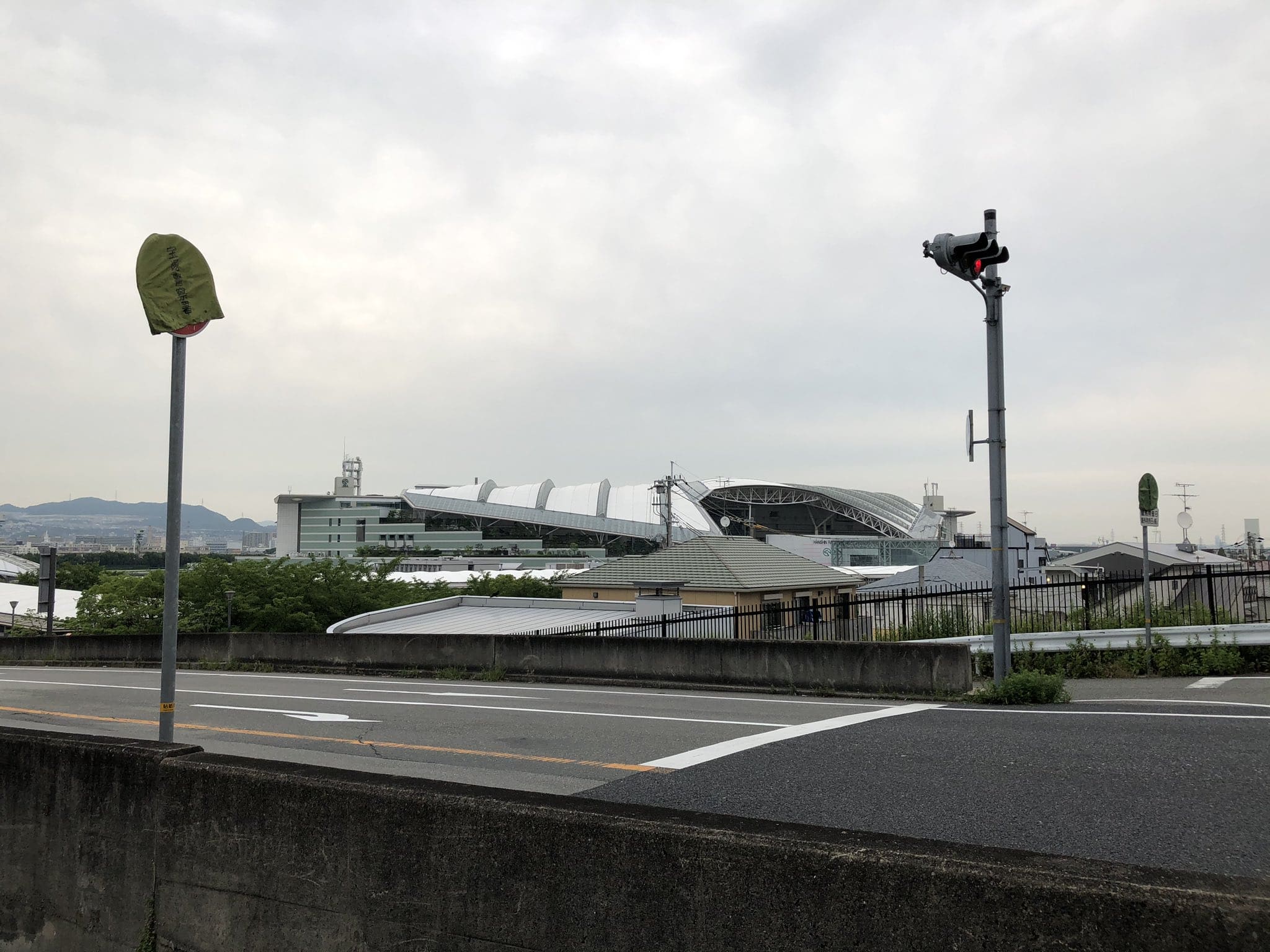 阪神競馬場 外観